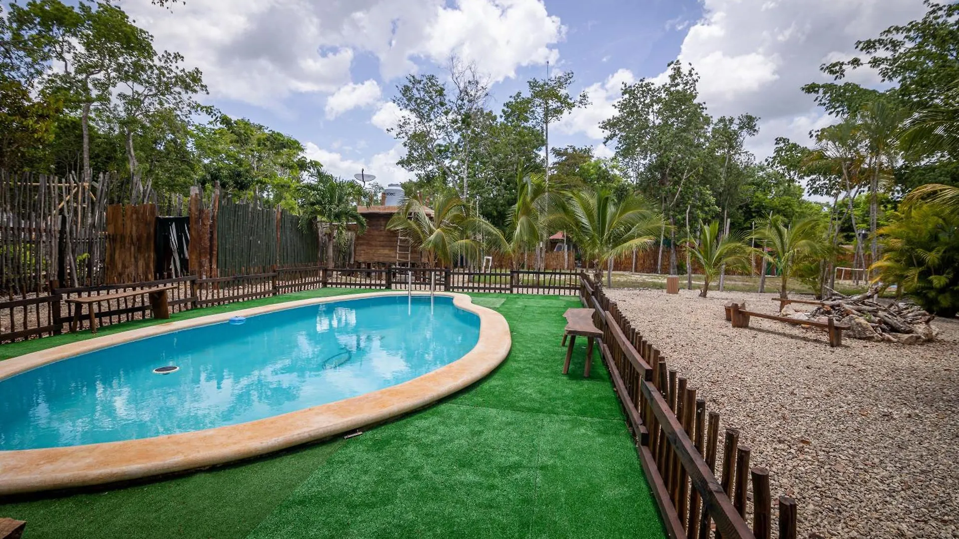 Glamping Solferino-Holbox Coast Hotel 3*, Solferino